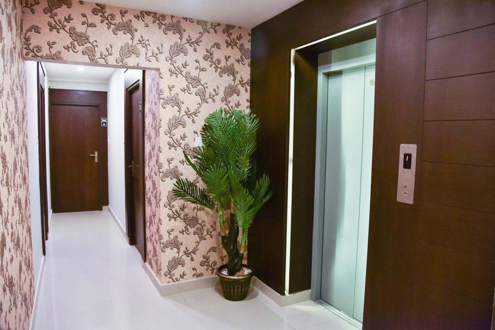 होटल Zaith Residency 2*